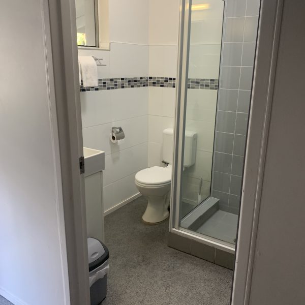 ocean shores twin bathroom